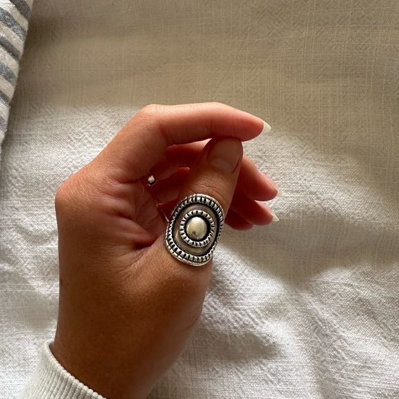 Round Ring- Size 6.5 - Picture 5 of 5